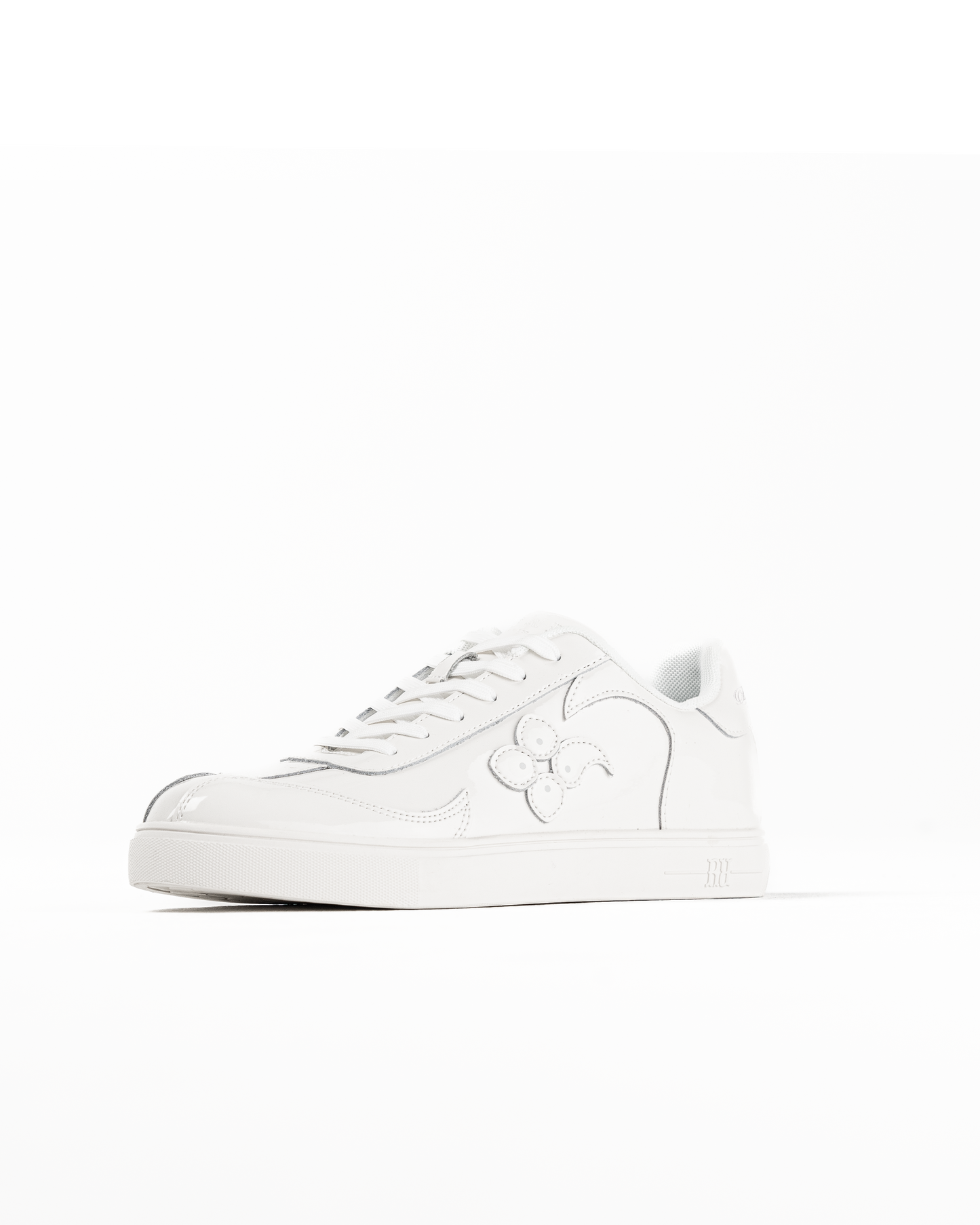 Big Stepper Glossy Triple White RVNI BERLIN