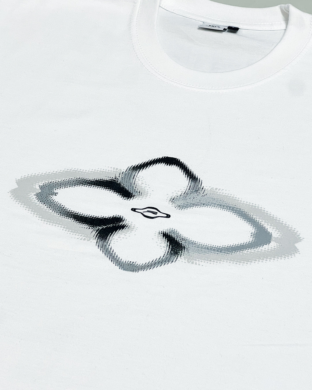 R Chakra Tee Silver