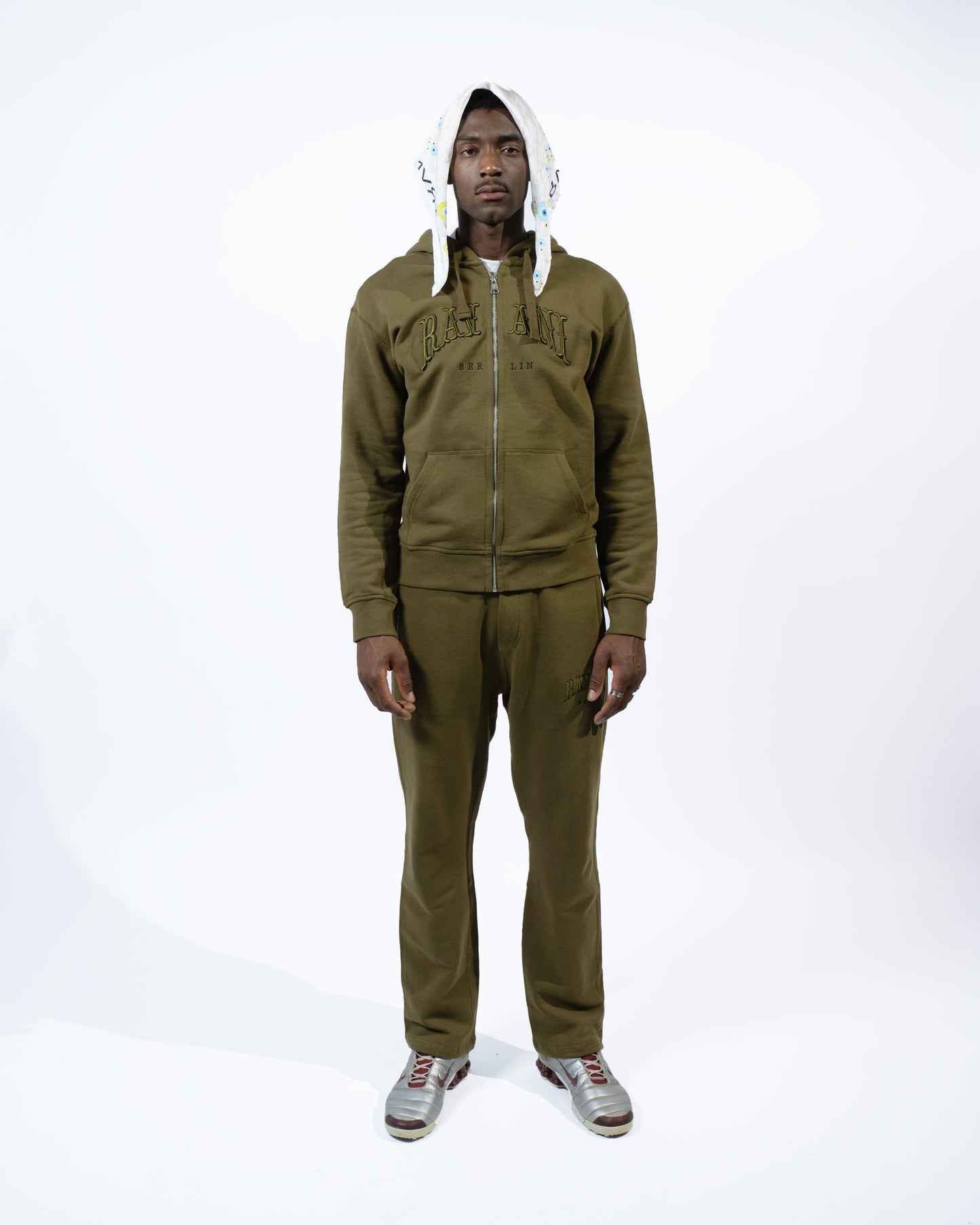 OLIVE ARMY Trackpants